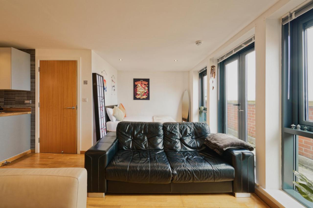 Sidemersey Livings- Convenient 1-Bedroom Flat With A View, Central Liverpool Dış mekan fotoğraf