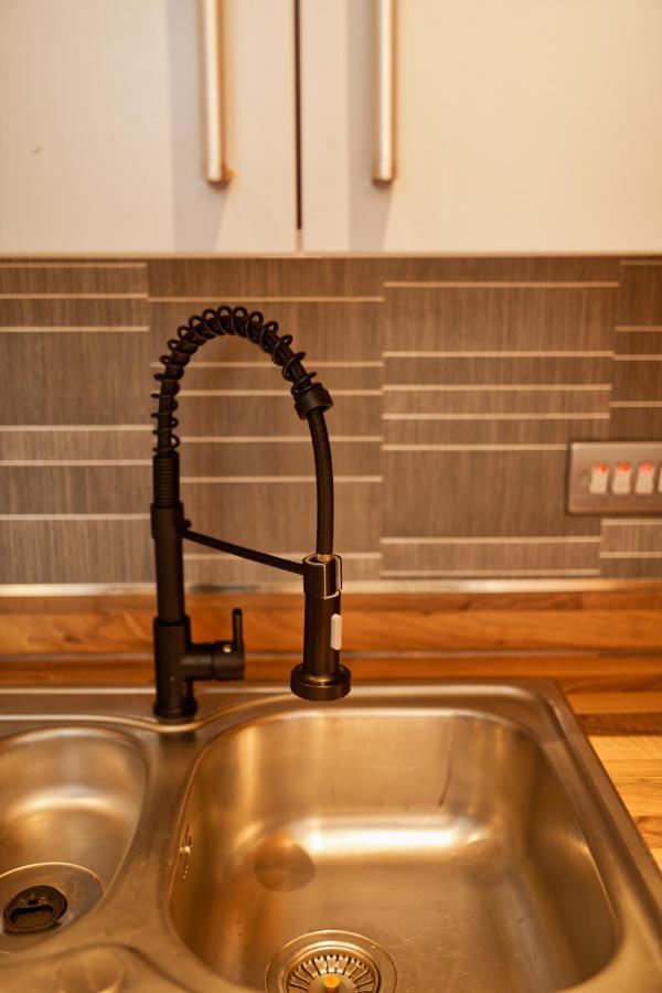 Sidemersey Livings- Convenient 1-Bedroom Flat With A View, Central Liverpool Dış mekan fotoğraf